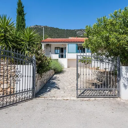 Villa Holiday Home